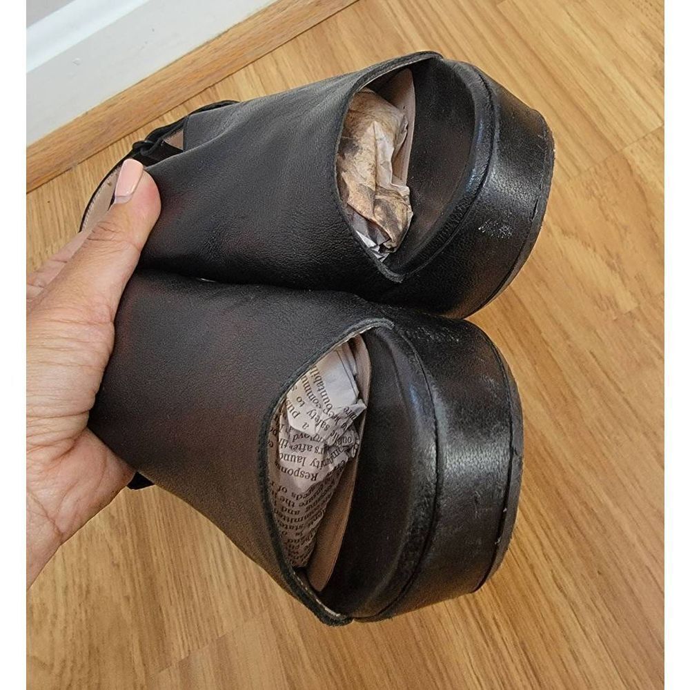 Stuart Weitzmanoffsetpeep-Toe Platformsandals7 - image 5